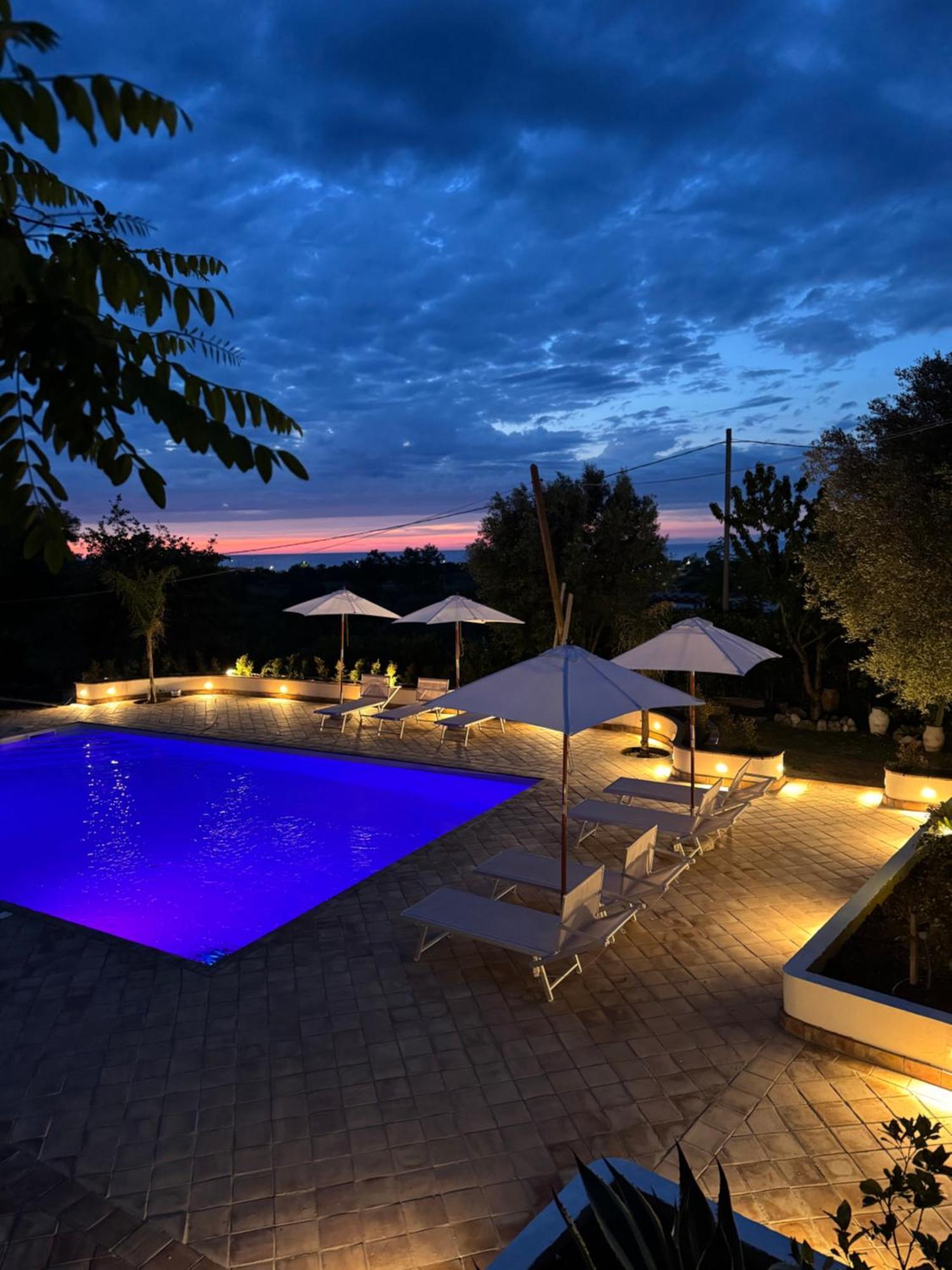 Villa Con Piscina Privata A 2 Kilometri Da Tropea 가스포니 외부 사진